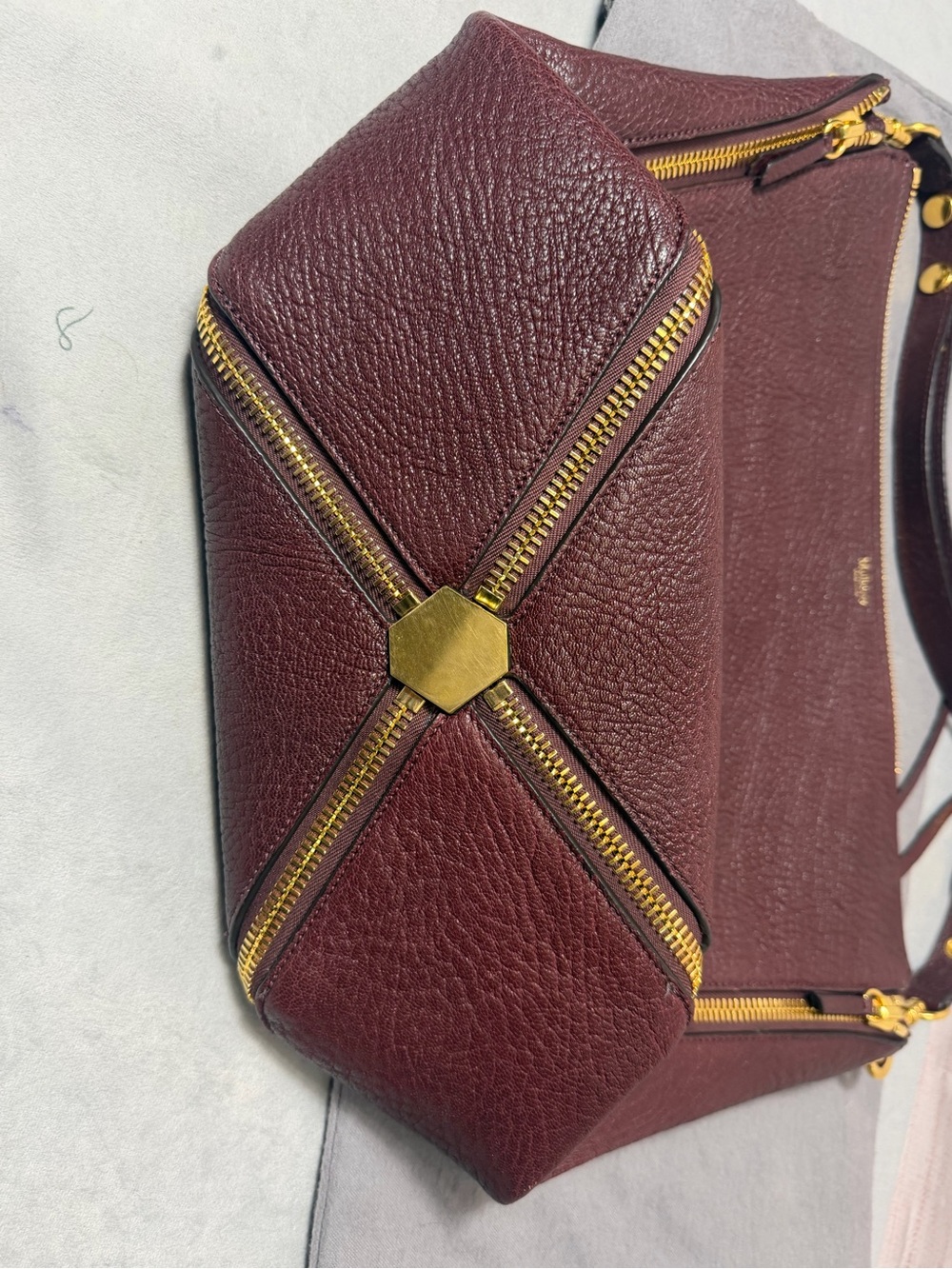 Mulberry Camden Burgundy Leather Shoulder Bag with Gold Hardware - Picture 10 of 16